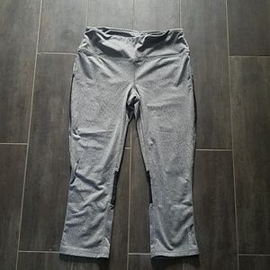 REEBOK capri leggings